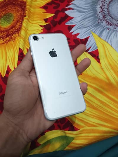 Exchange iPhone 7 Official PTA approved All ok 128 GB battery 70 helth