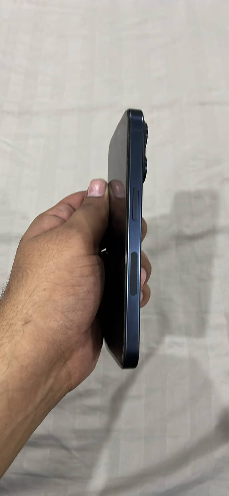 Apple iPhone 15 Pro 4