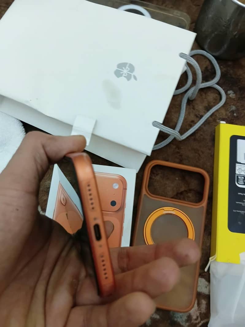Apple iPhone 17 Pro Max 6