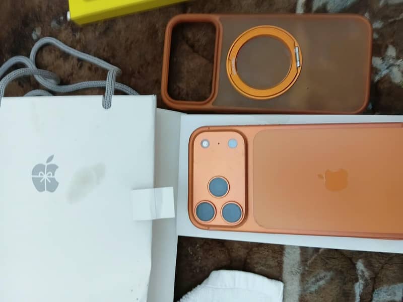 Apple iPhone 17 Pro Max 10