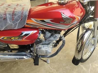 HONDA CG 125 red 2027 model