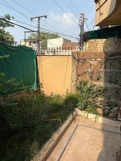 10 MARLA IDEAL HOUSE FOR SALE IN ALLAMA IQBAL TOWN