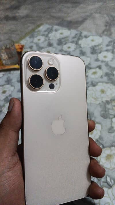 Apple iPhone 16 Pro Max