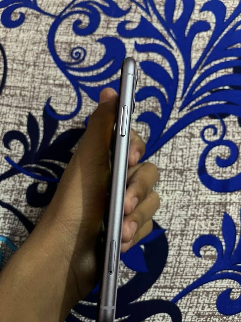 Apple iPhone 11 8
