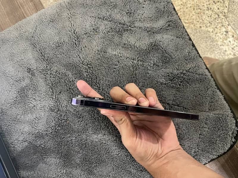 Apple iPhone 14 Pro Max 2