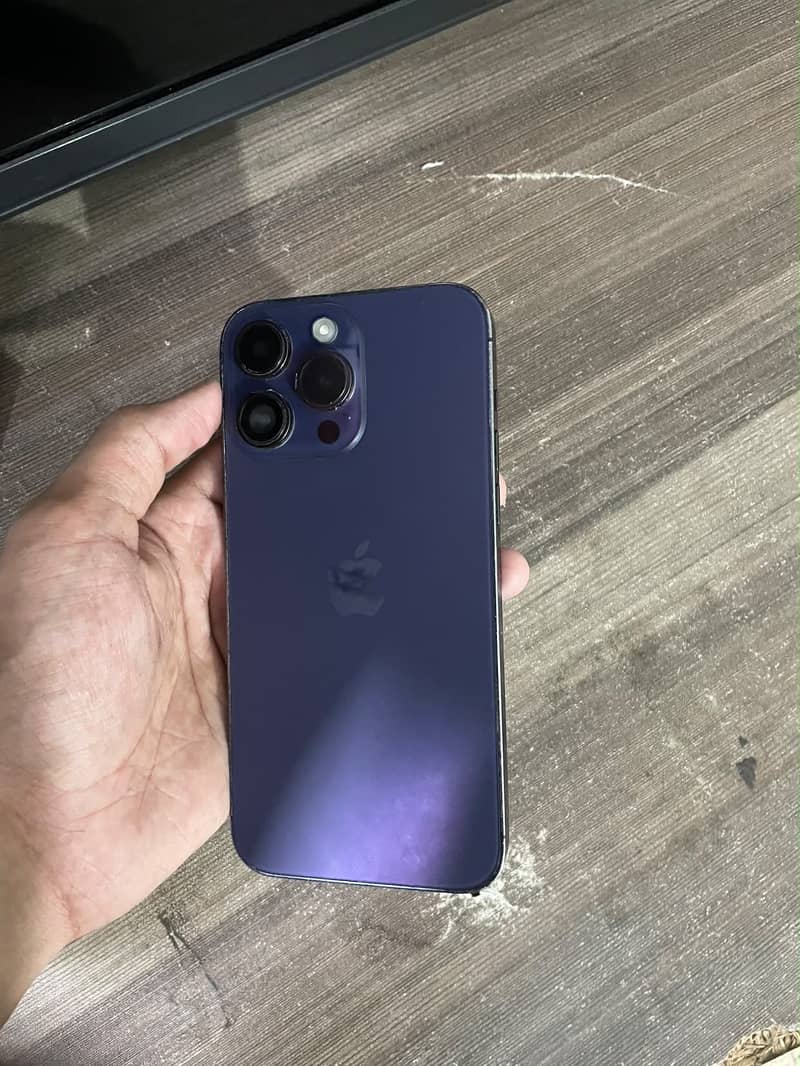 Apple iPhone 14 Pro Max 9