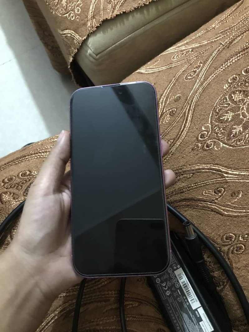 Apple iPhone 16 6