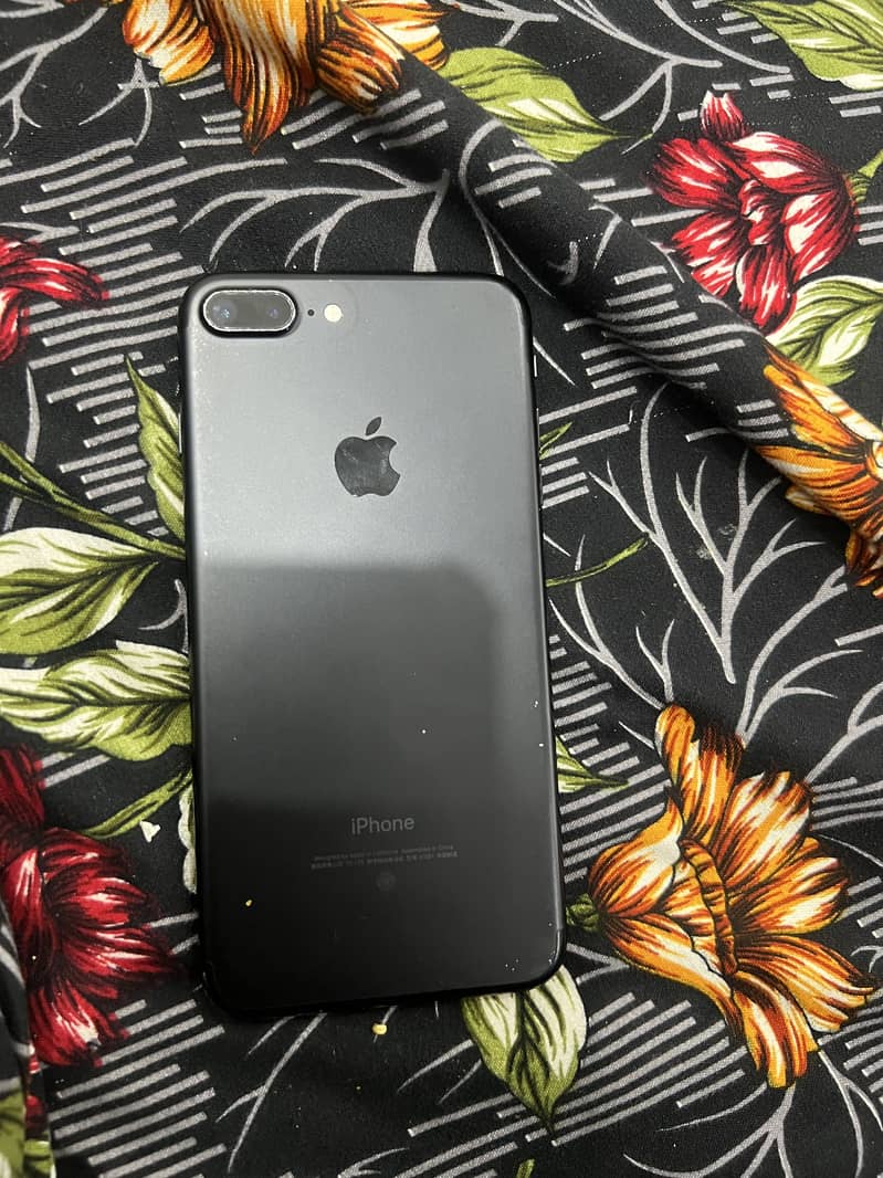 Apple iPhone 7 Plus 1