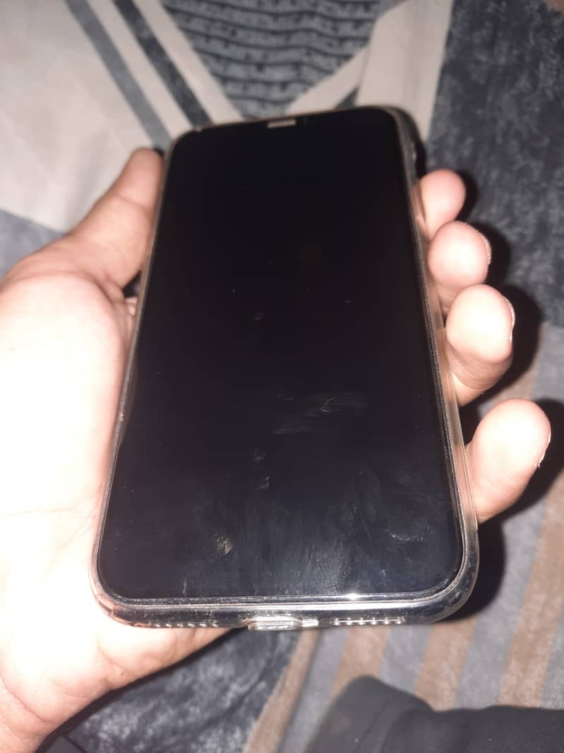 Apple iPhone XR 0