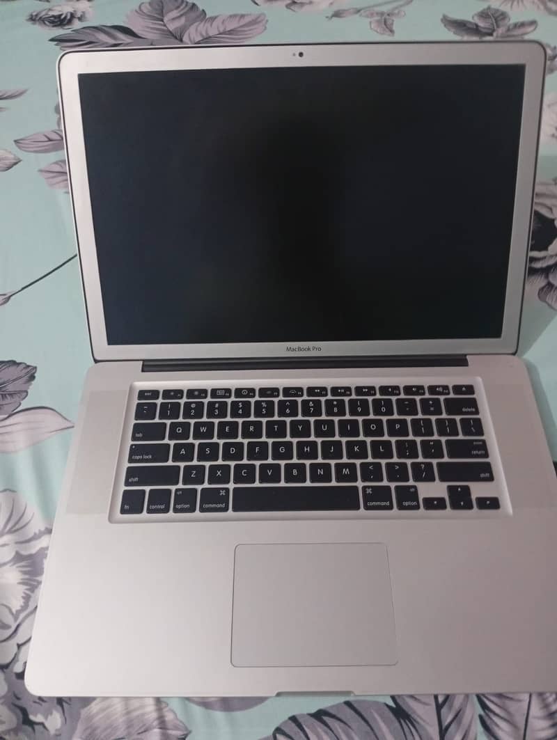 Macbook pro 1