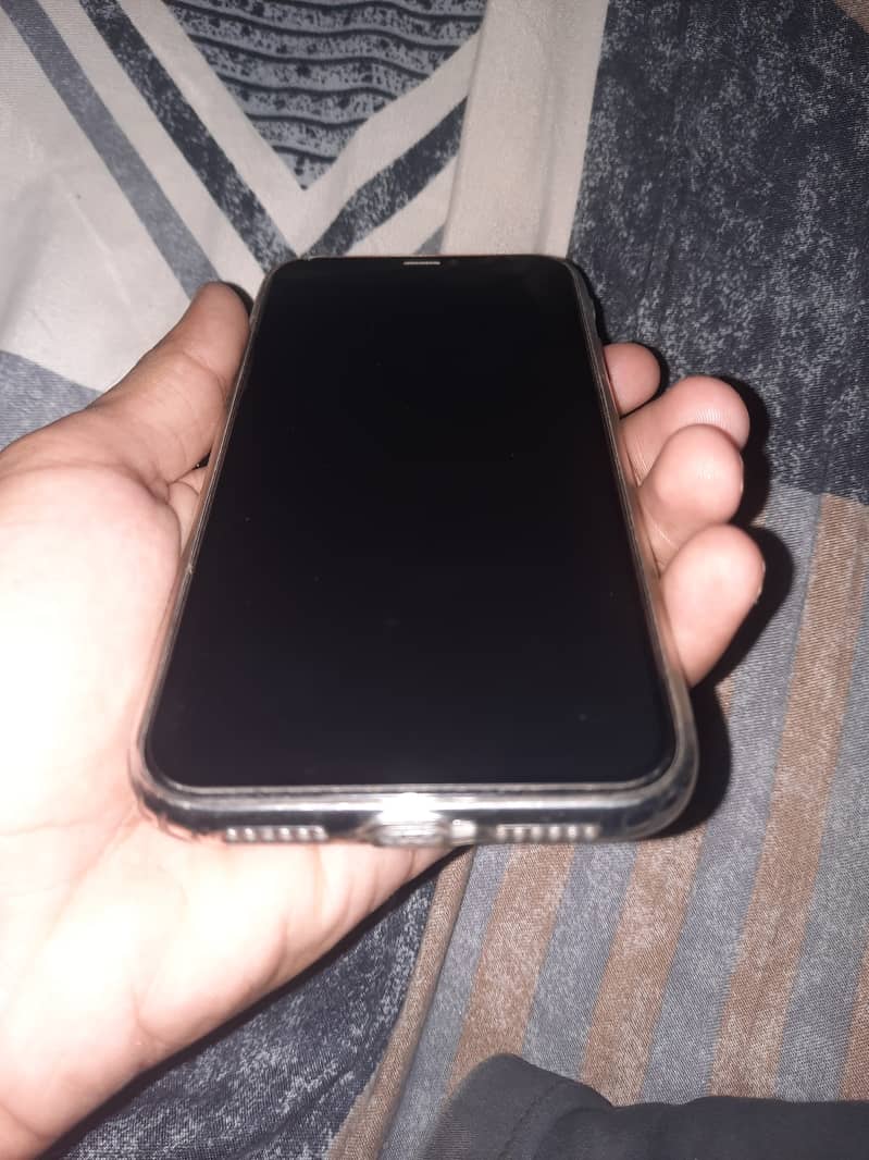 Apple iPhone XR 3