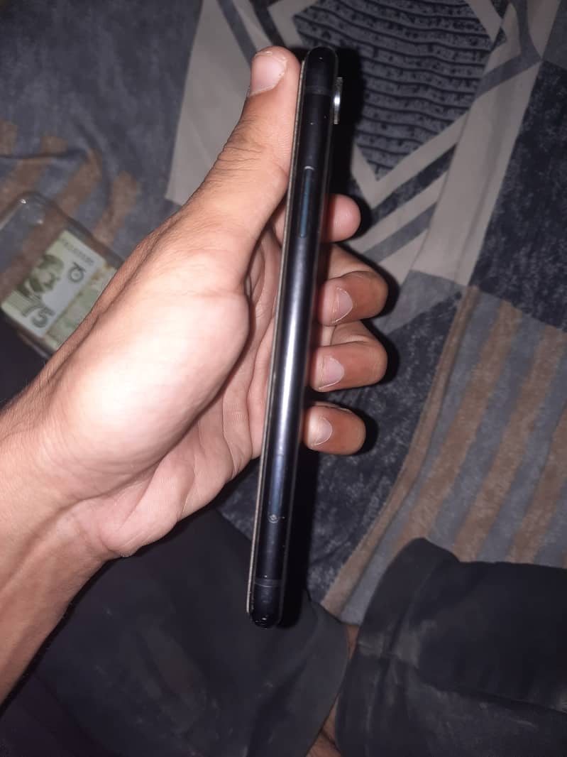 Apple iPhone XR 5