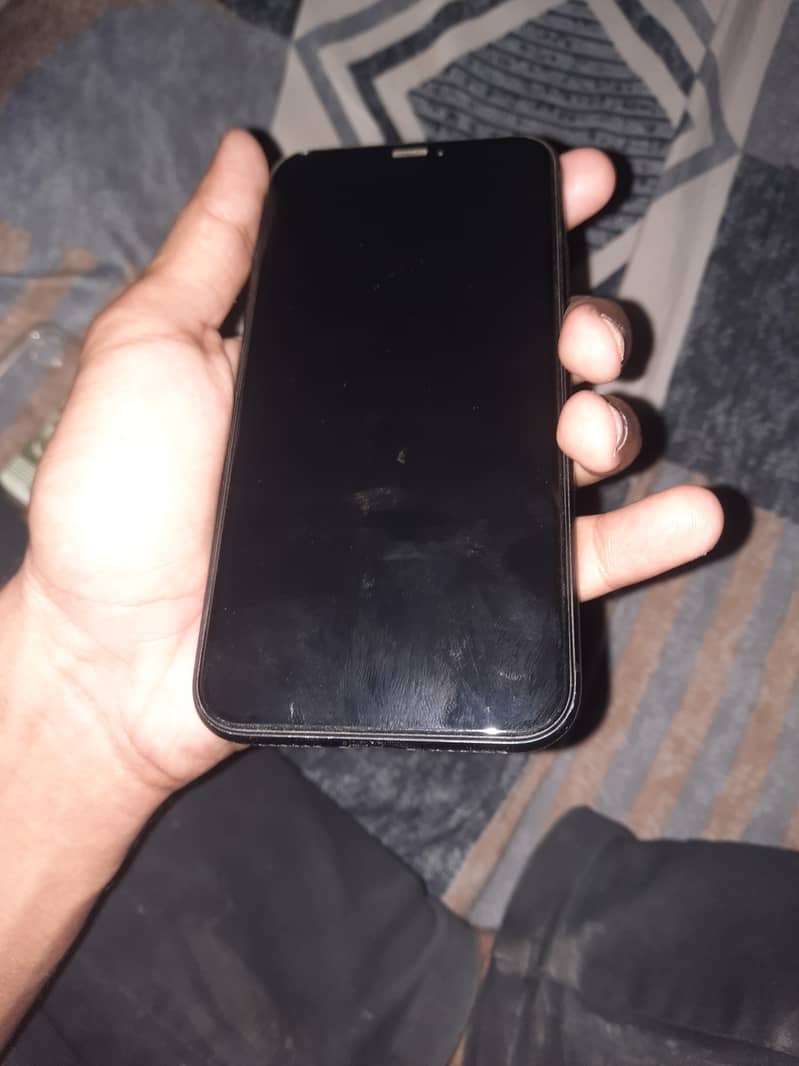 Apple iPhone XR 9