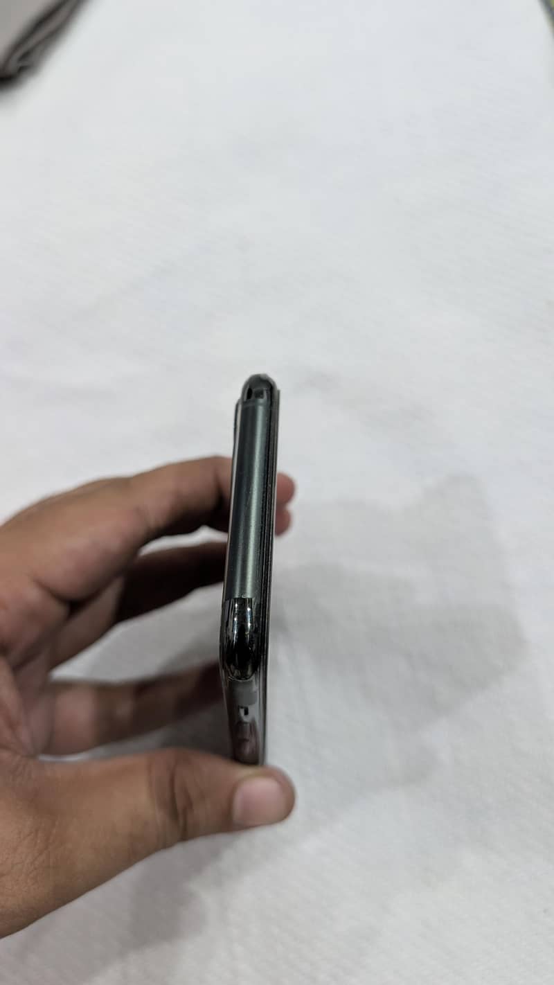 Apple iPhone 11 Pro 2