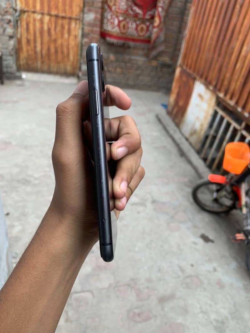 Apple iPhone 11 1