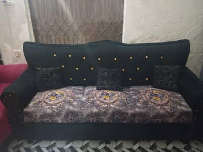 Brand New Six Seater Sofa Set for sell 10 by 10 condition hai