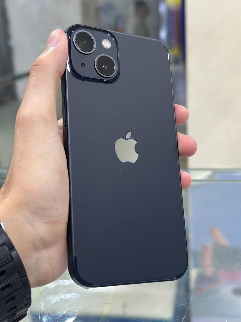Apple iPhone 13 1