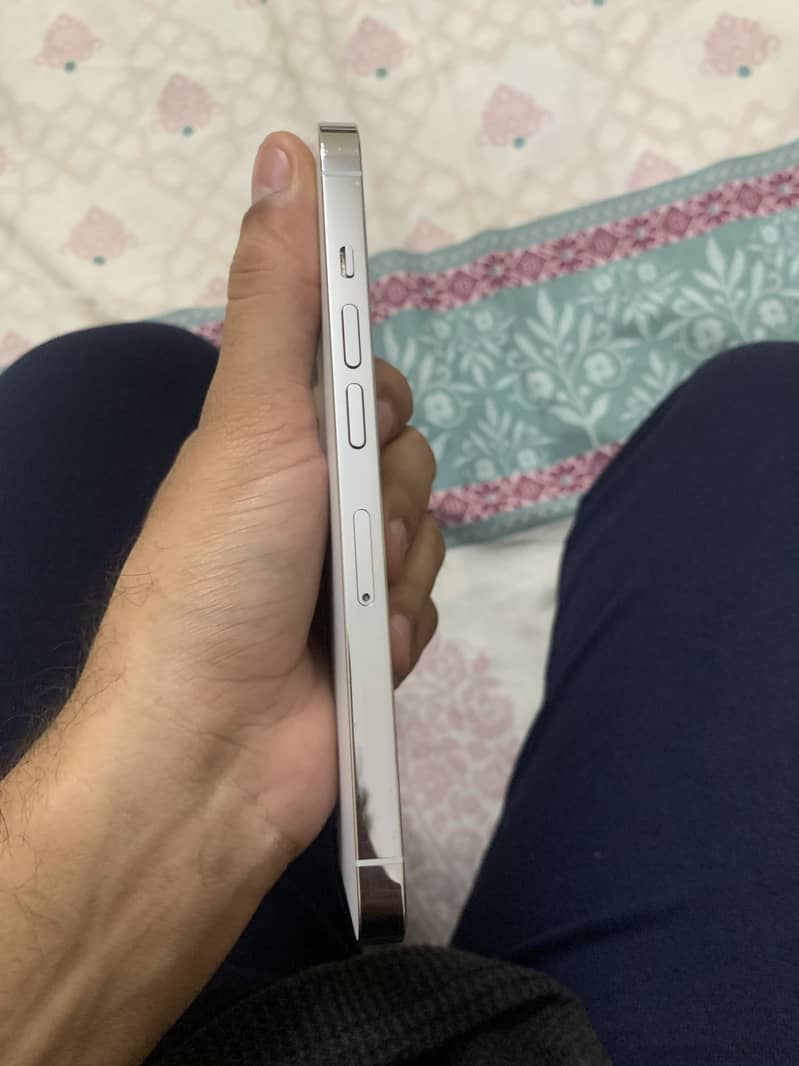 Apple iPhone 13 Pro 1