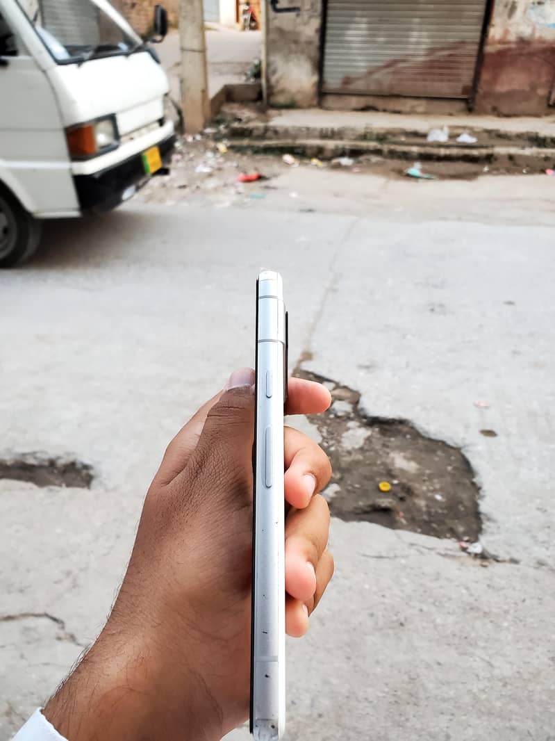 Google Pixel 7a 4
