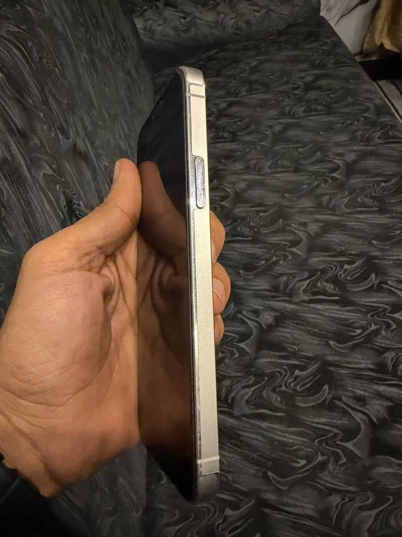 Apple iPhone 12 Pro 1