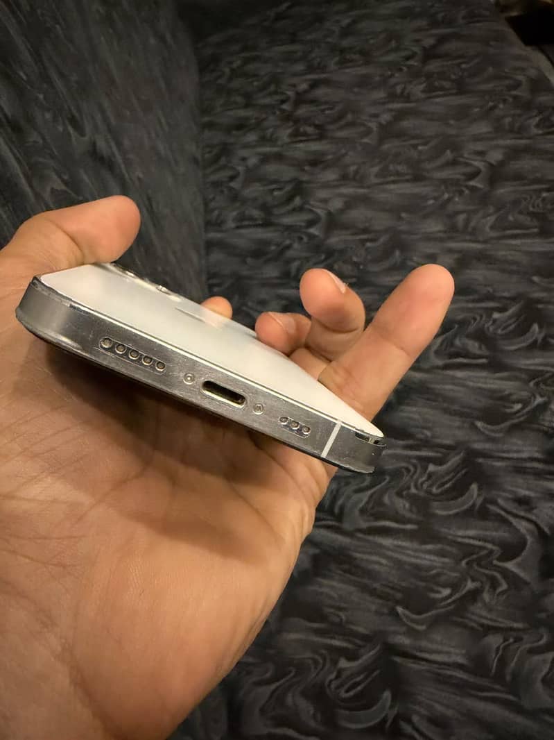 Apple iPhone 12 Pro 2