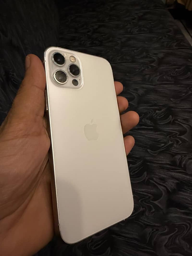 Apple iPhone 12 Pro 4