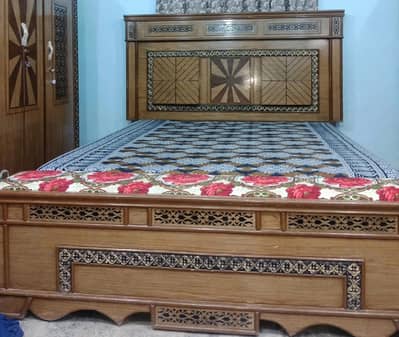 Home furniture - King size bed set - 4 pcs complete bedroom set