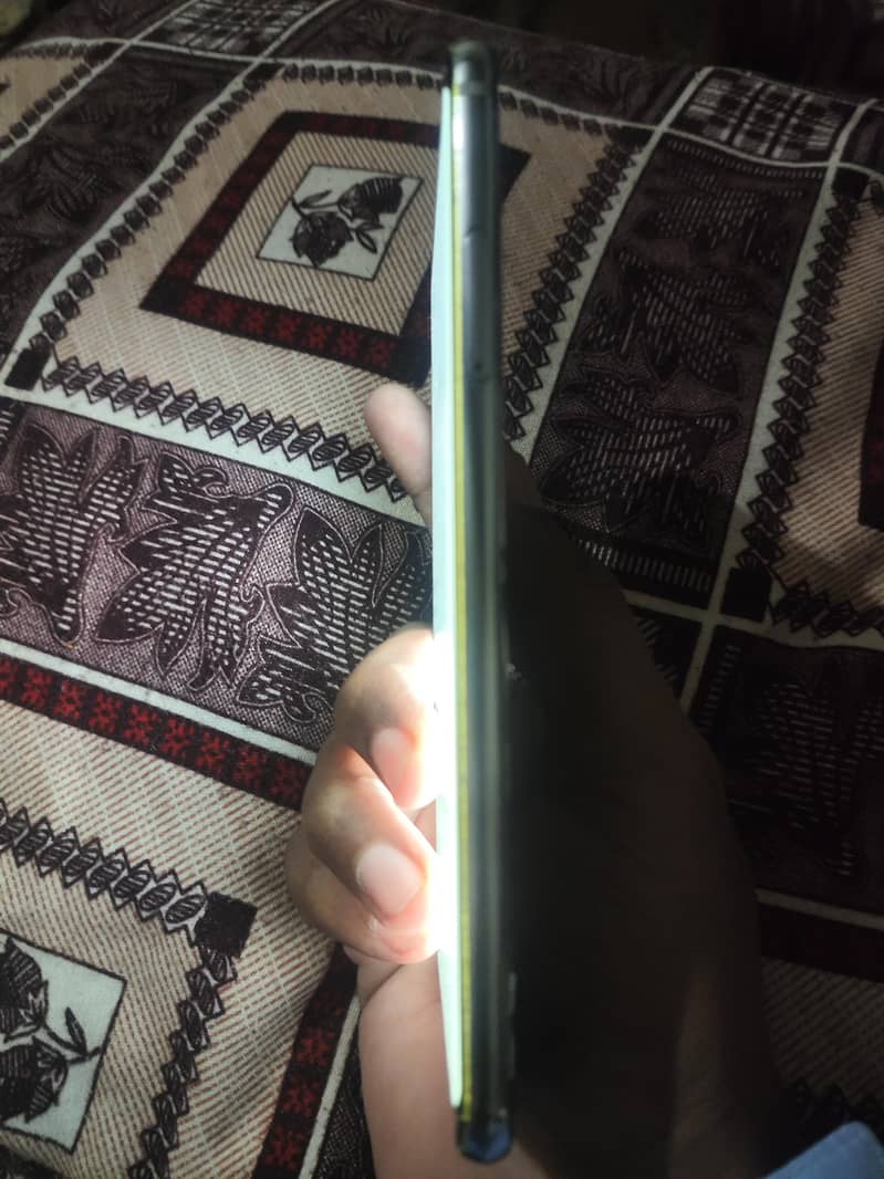 LG V30 2