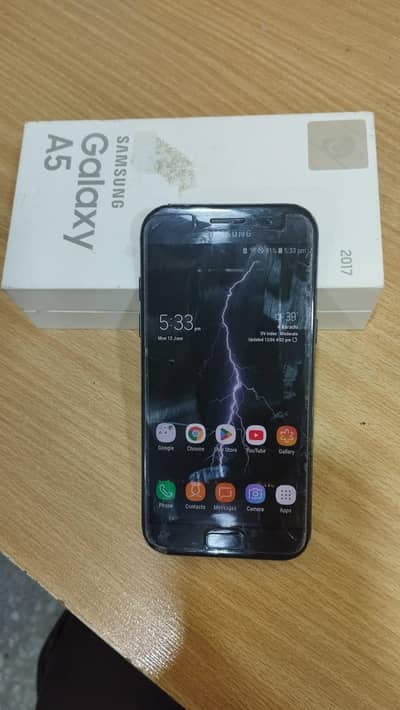 Samsung Galaxy A5 in mint condition