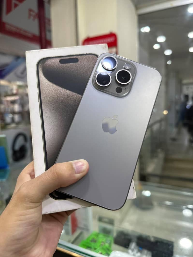 Apple iPhone 15 Pro 0