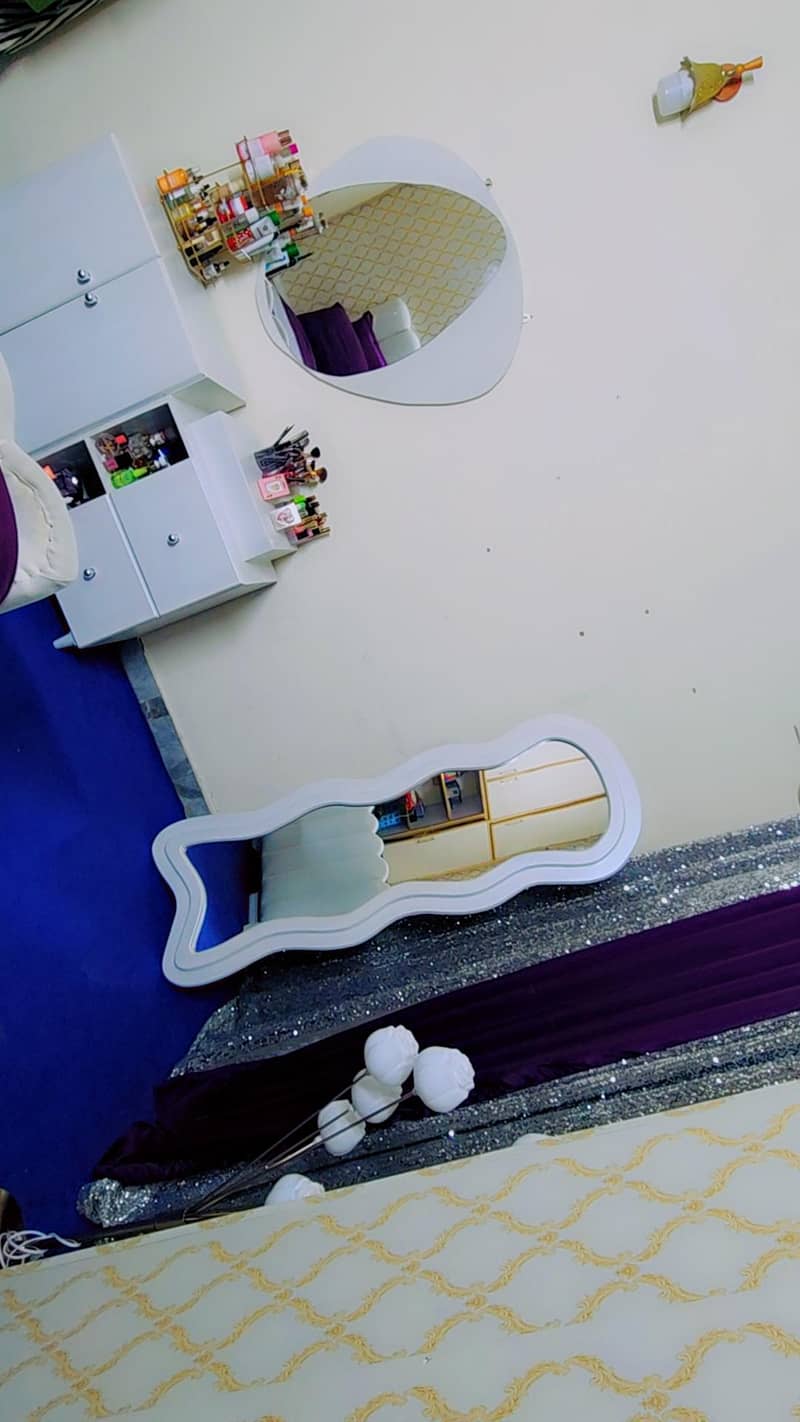 bubble double bed dressing table and two sides table 1