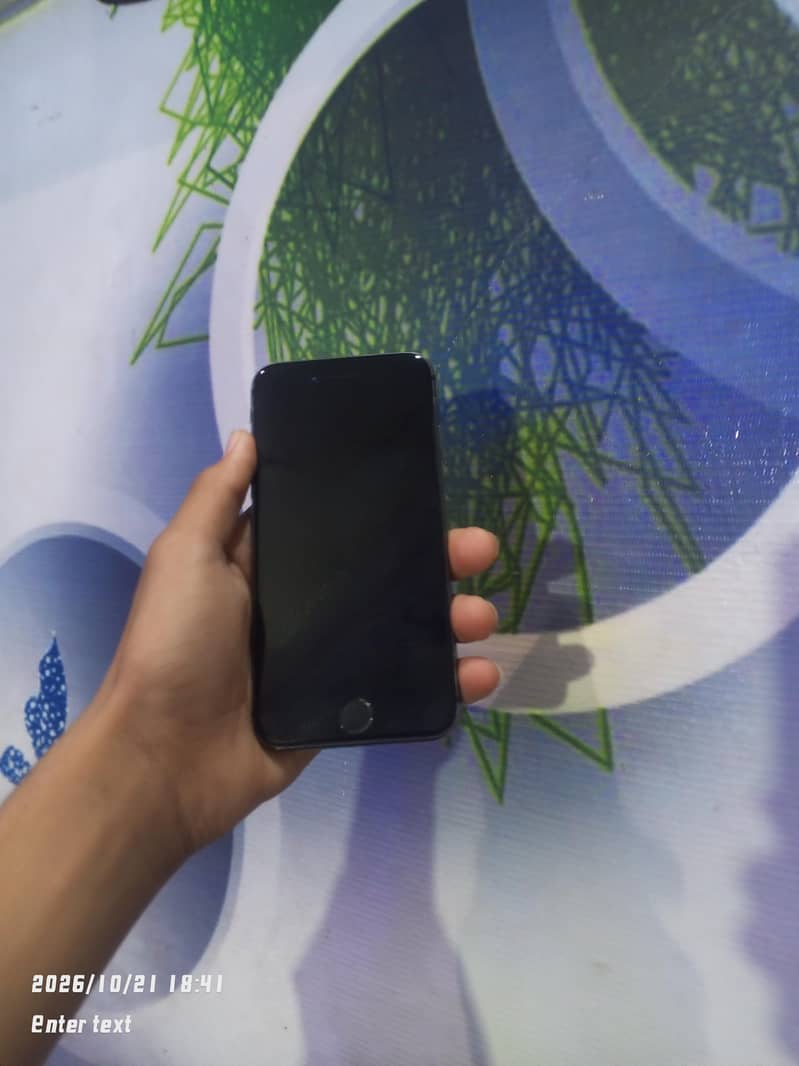 Apple iPhone 8 0