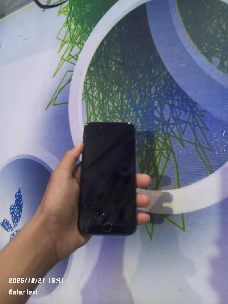 Apple iPhone 8 1