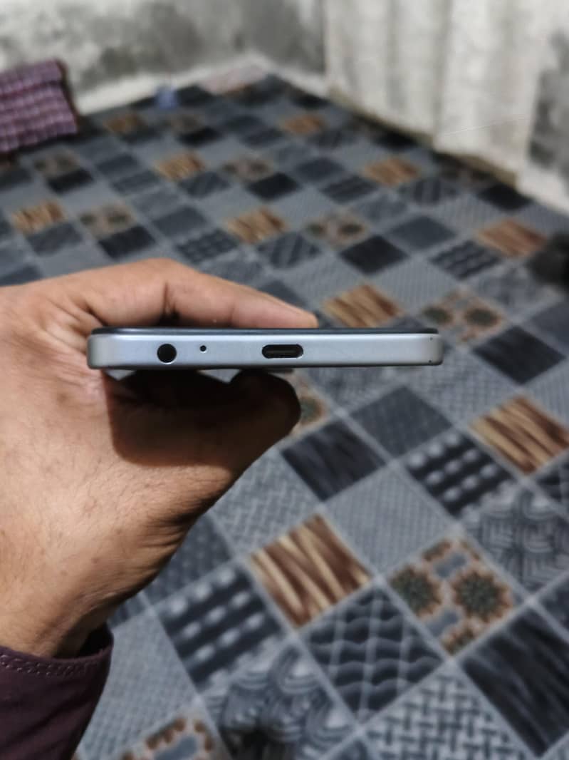 Tecno Spark Go 3 4