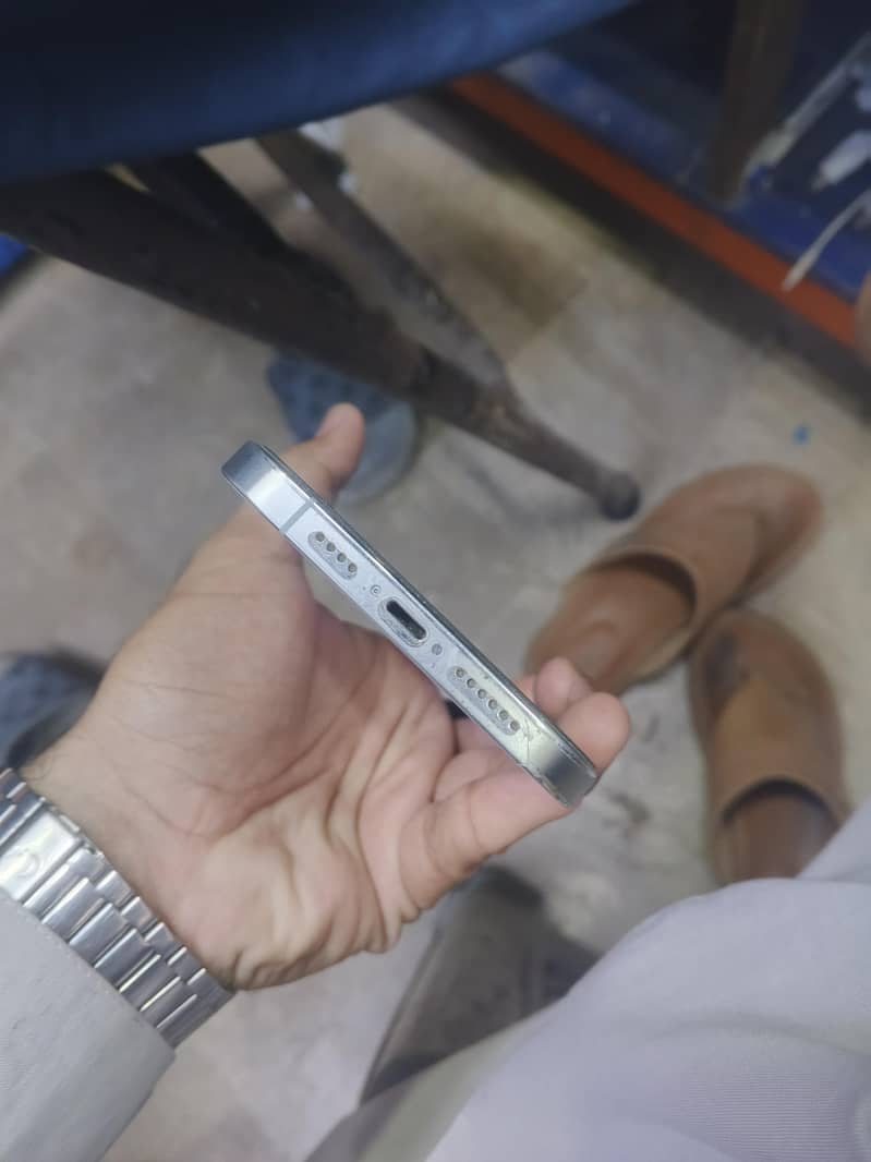 Apple iPhone 12 Pro Max 5