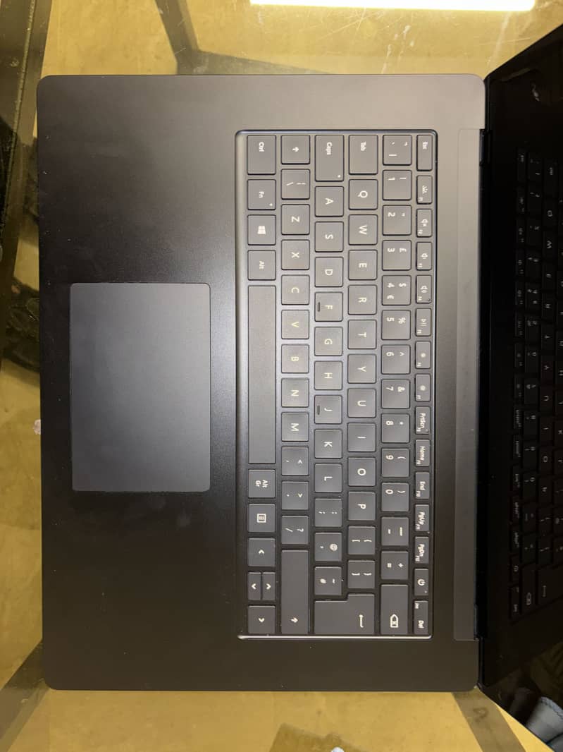 Surface Laptop 3 (condition 10/10) 1