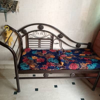 Iron Sofa Bench New - 10 Hazar - Karachi