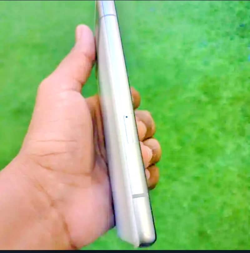 Google Pixel 7a 5