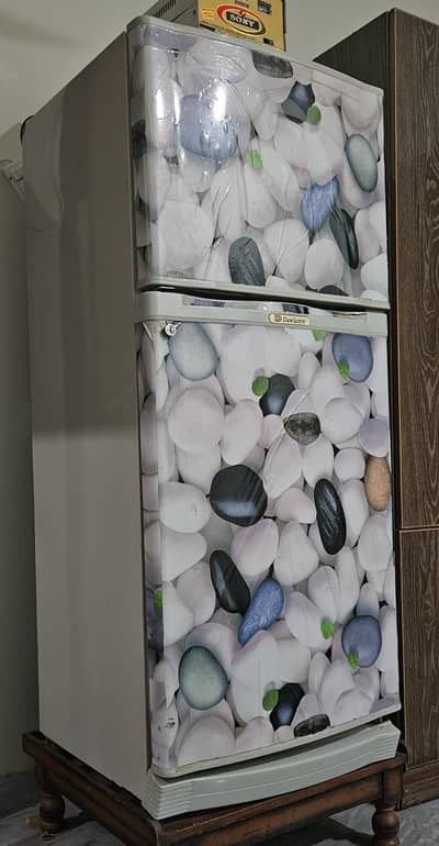 Dawlance fridge with stabilizer
