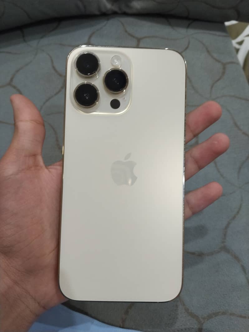 Apple iPhone 14 Pro Max 4