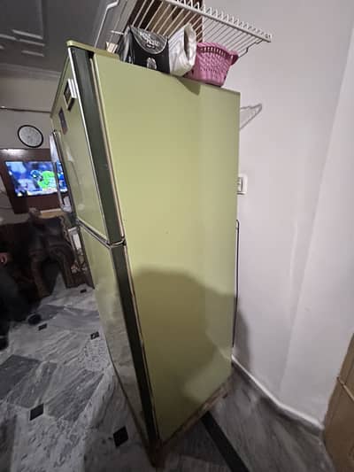Japani fridge for sale came for Saudia only some months used