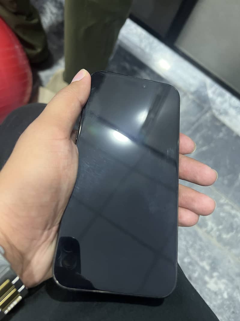 Apple iPhone 15 Pro Max 1