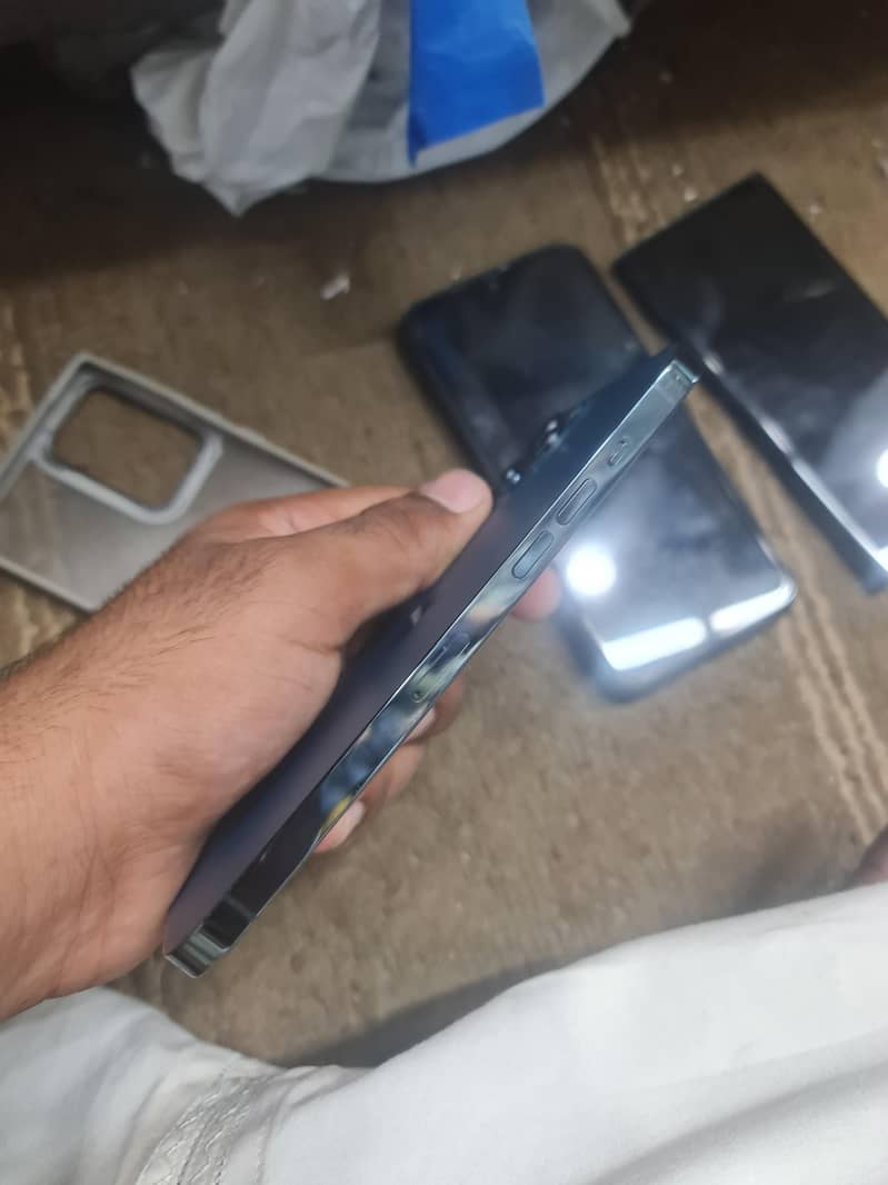 Apple iPhone 12 Pro Max 3