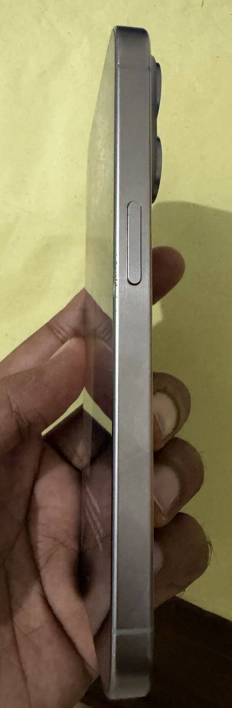 Apple iPhone 15 Pro 4