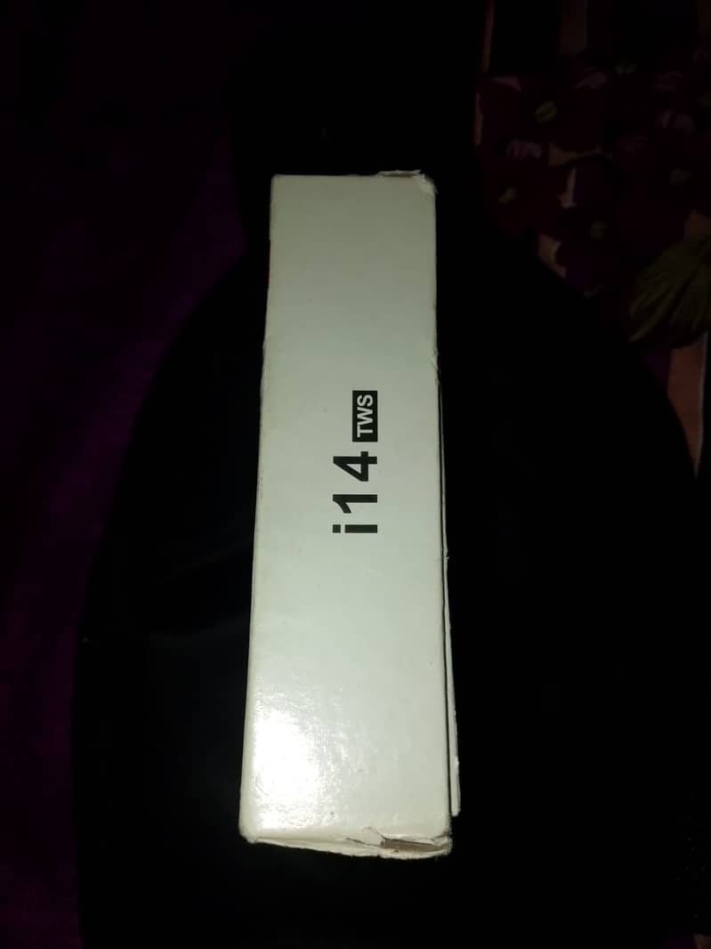 i14 tws earbuds 1