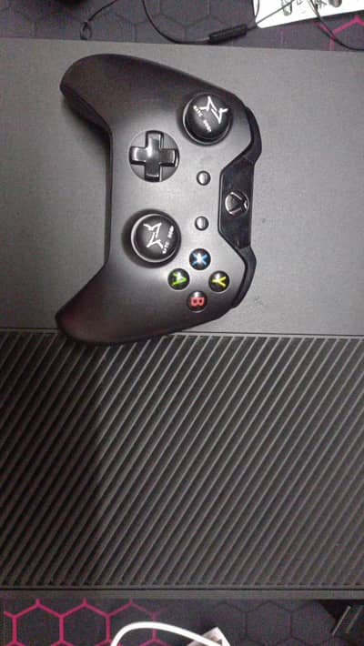 xbox one fat with games brand new condition US region with 8 games