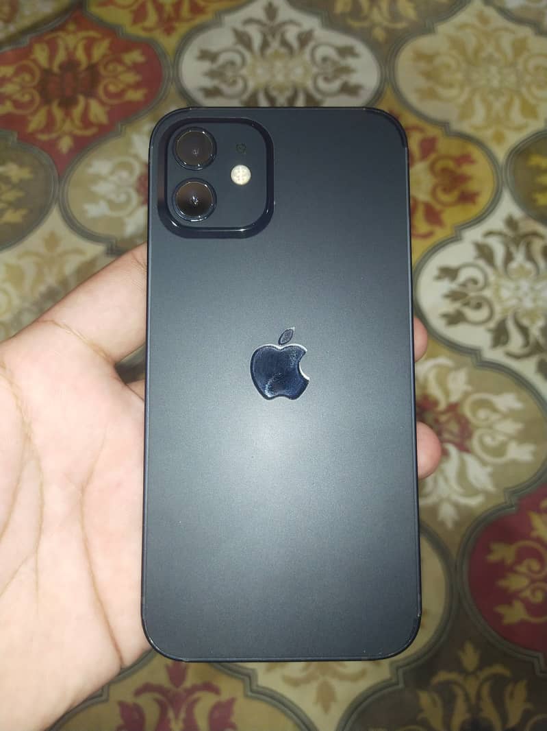 Apple iPhone 12 3