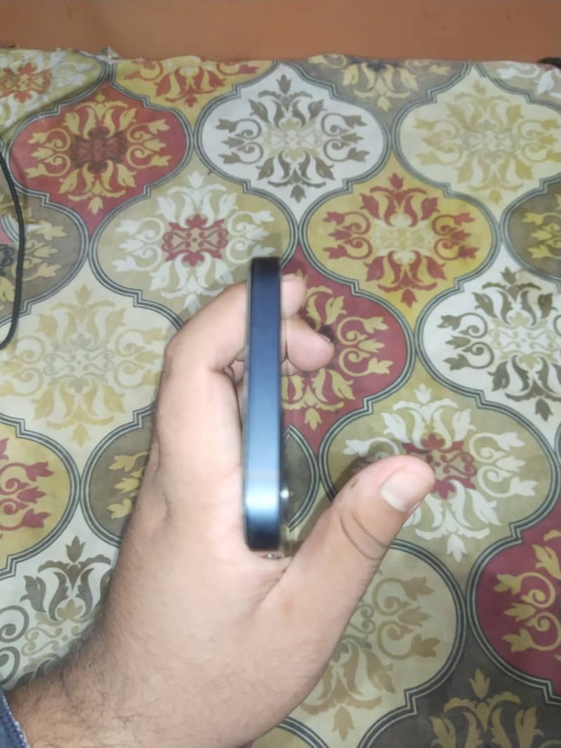 Apple iPhone 12 5