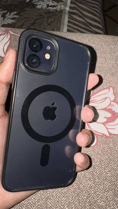Apple iPhone 12