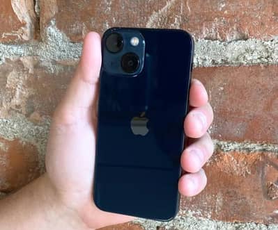 Apple iPhone 13